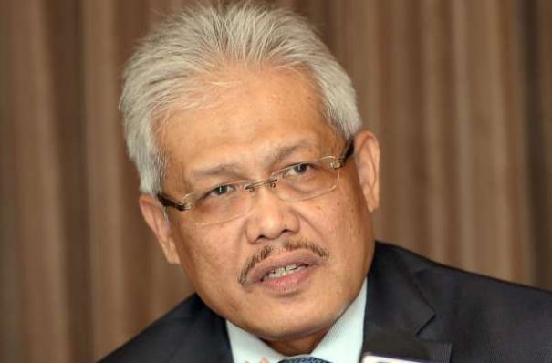 HAMZAH LAKUKAN IKUT KEHENDAK DR MAHATHIR