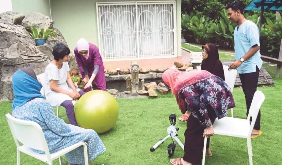 KHIDMAT BANTU PESAKIT STROK
