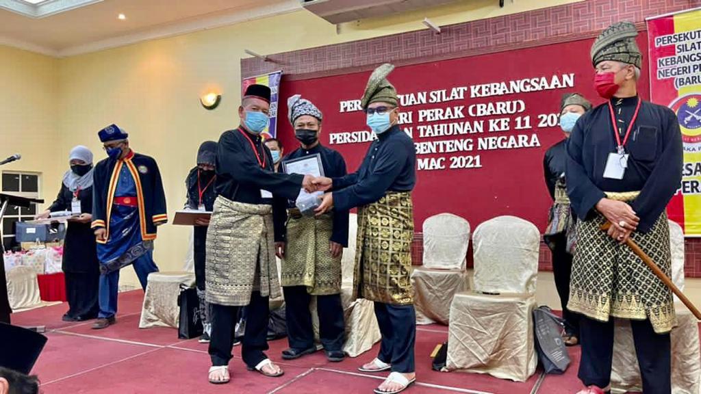 ZAINOL SARAN PESAKA JADI AGEN SAMPAIKAN MAKLUMAT VAKSIN