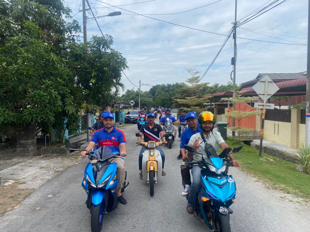 'Kasih Ride' Pemuda UMNO Bahagian Tambun dekati masyarakat, beri sumbangan golongan memerlukan