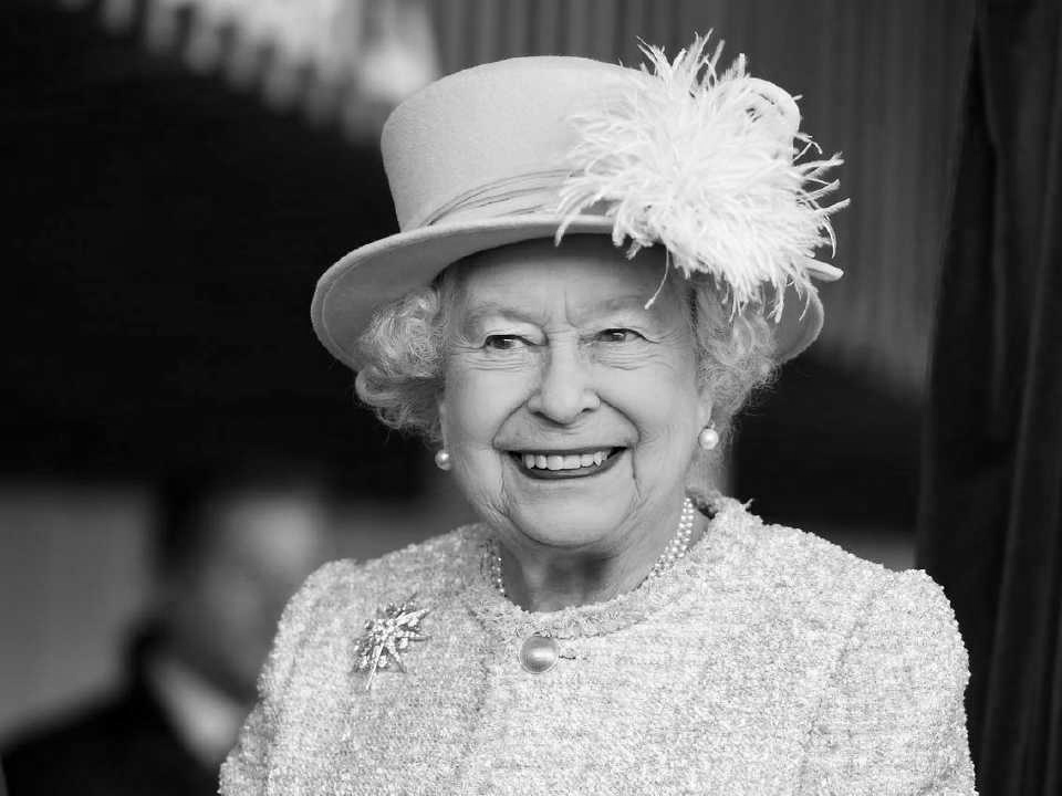 Kemangkatan Ratu Elizabeth II: Perak kibar bendera separuh tiang tiga hari bermula esok