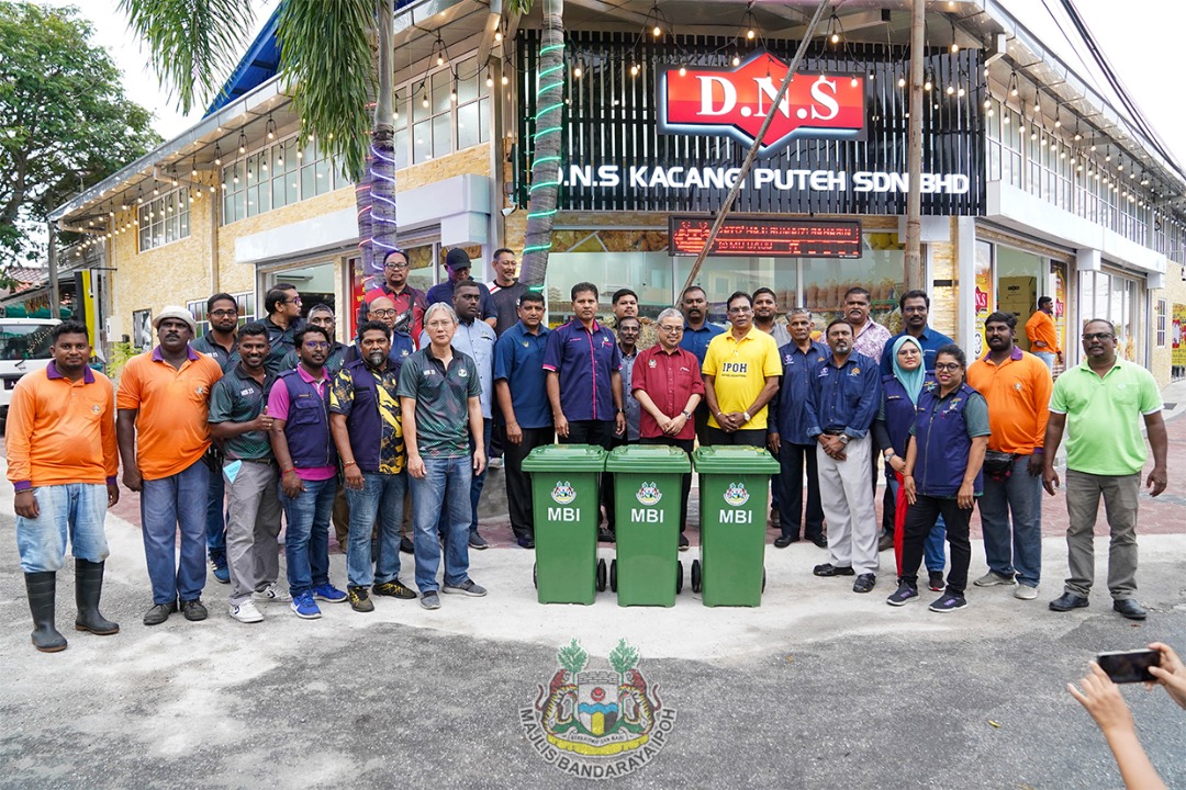 Lebih 38,000 rumah terima tong sampah percuma di Ipoh