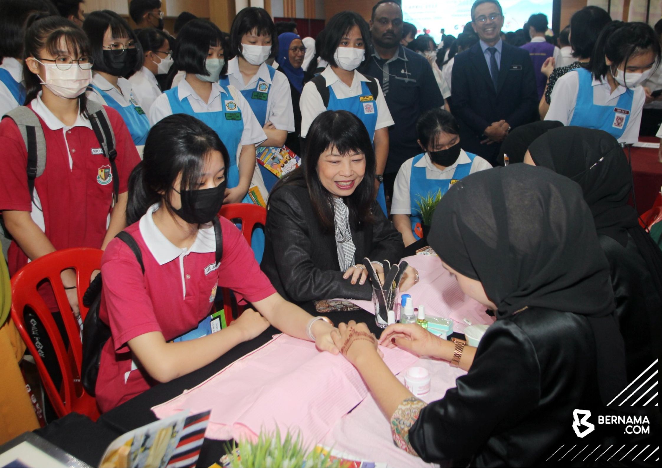 Permohonan pengambilan khas guru dibuka mulai hari ini