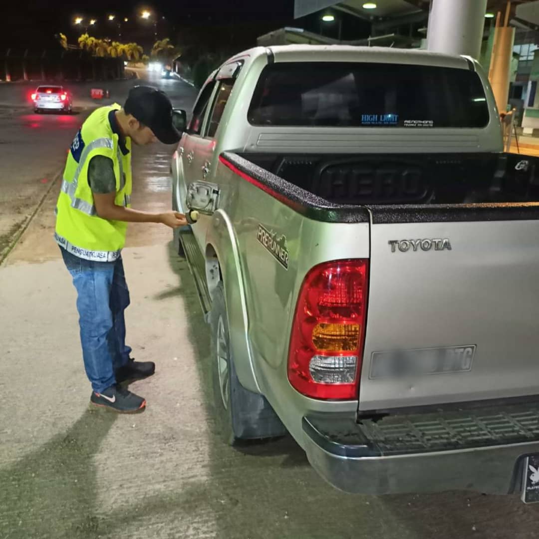 Dua beranak warga Thailand dicekup ketika cuba seludup diesel bersubsidi di Pengkalan Hulu