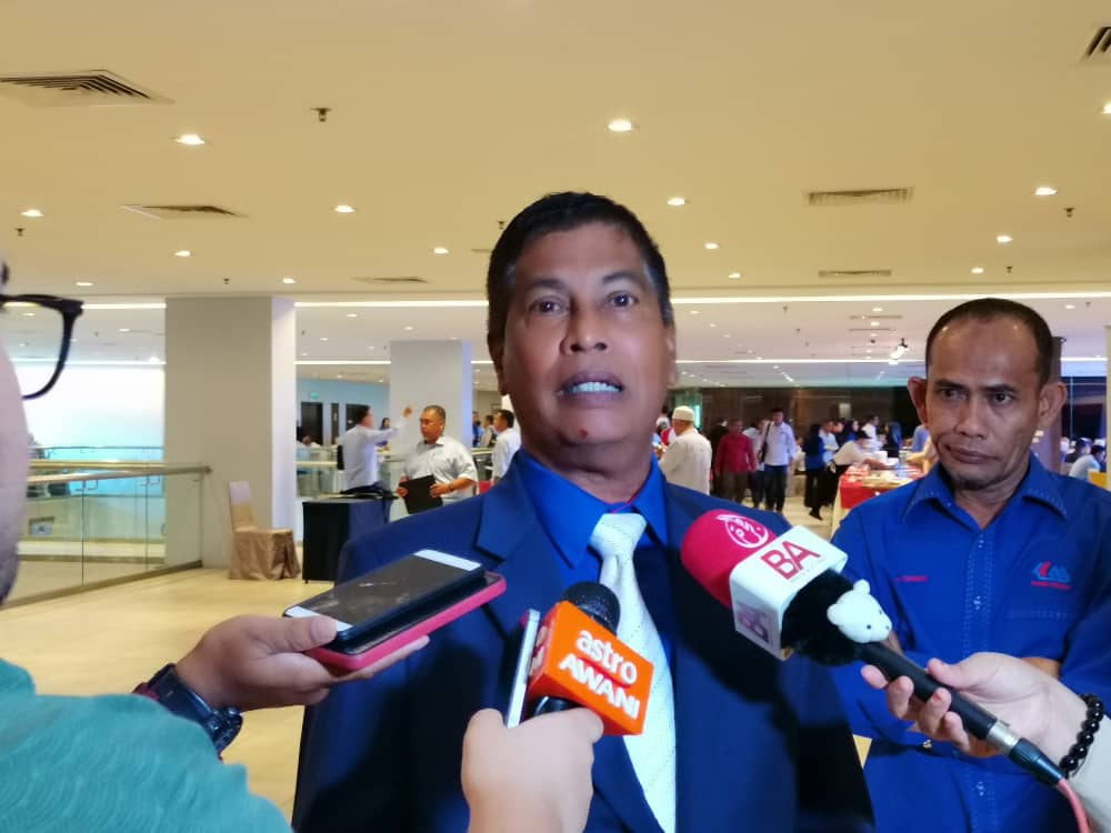 PKMM gesa kerajaan kaji semula VOP besi, simen