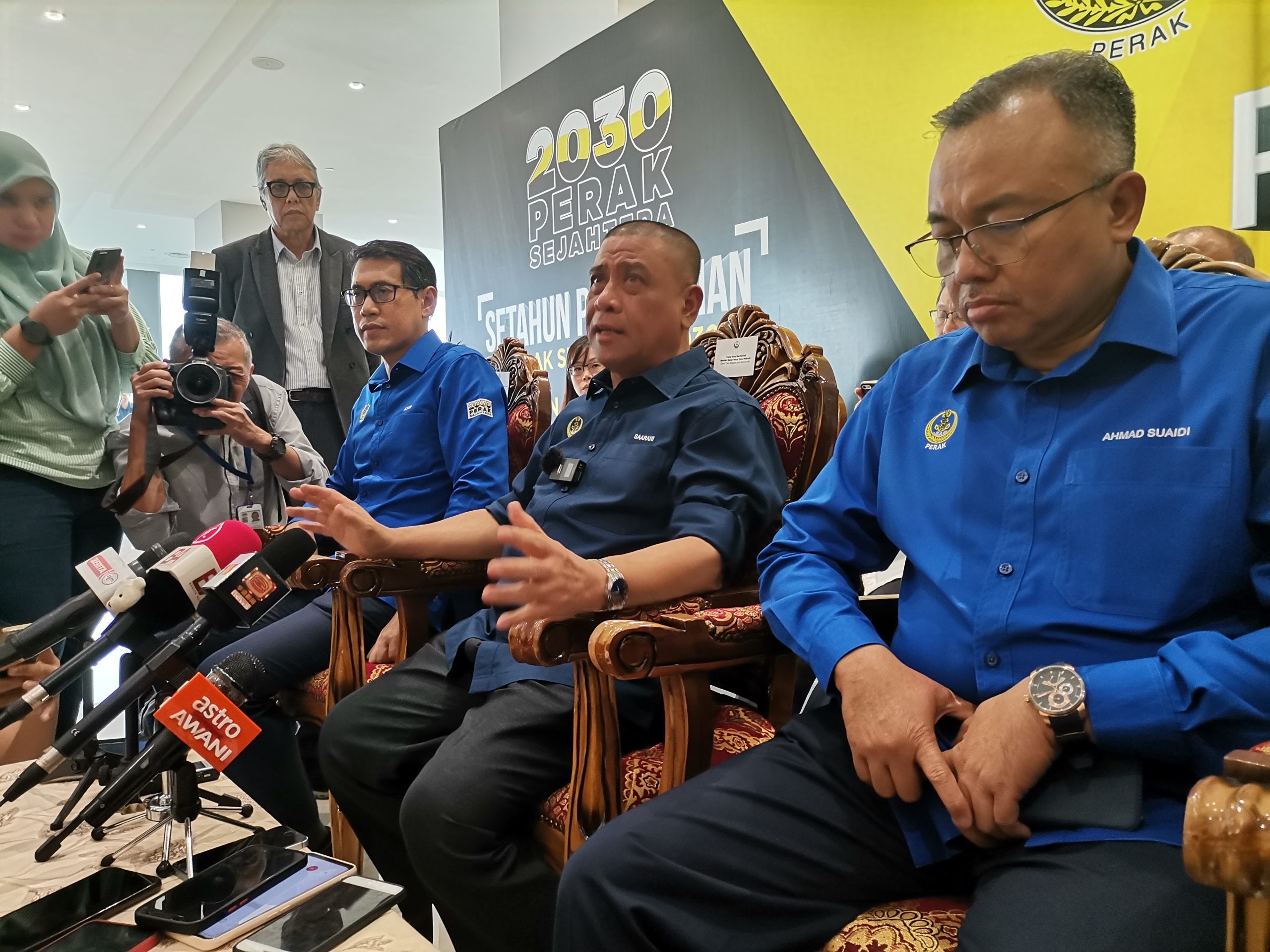 'Kalau Kelantan tiada air dan nak beli, kita juallah. Bayar jangan tak bayar' - Saarani
