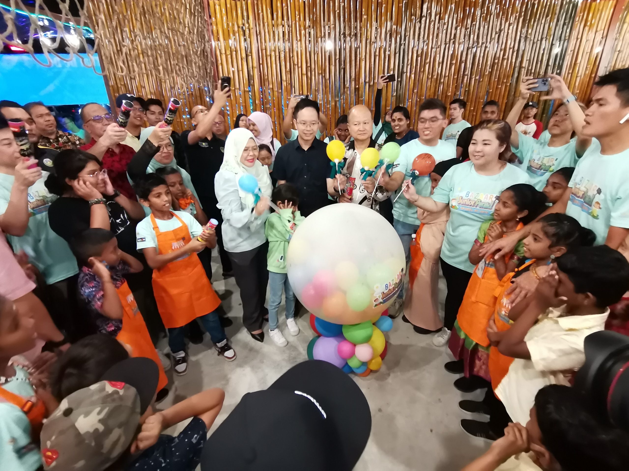 Lebih 250 usahawan cilik tunjuk bakat berniaga di Bazar Junior Perak