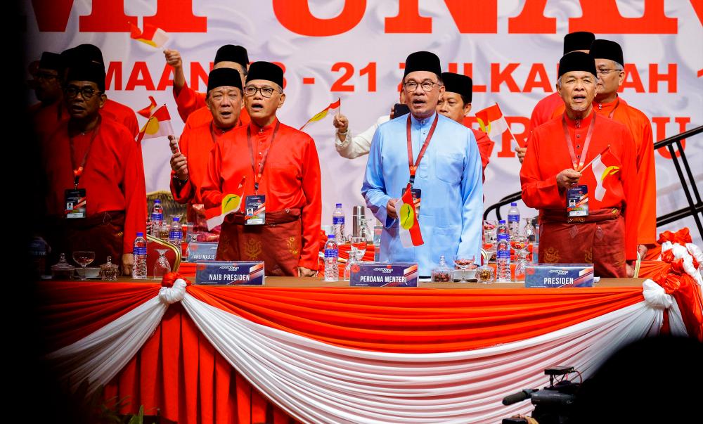 Anwar hadiri Perhimpunan Agung UMNO