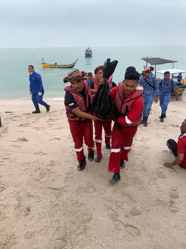 Mayat Mohammad Fariz Irfan yang hilang di Pantai Teluk Senangin ditemui