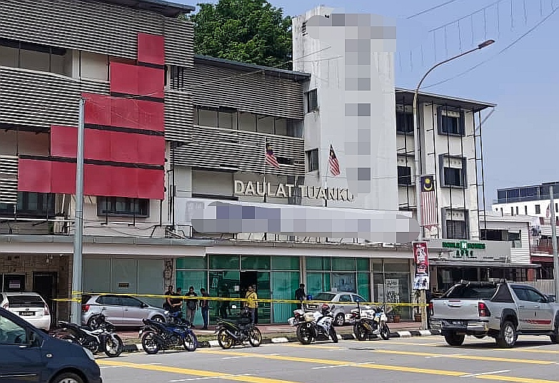 Polis siasat kes pecah cermin pejabat dipercayai angkara khianat