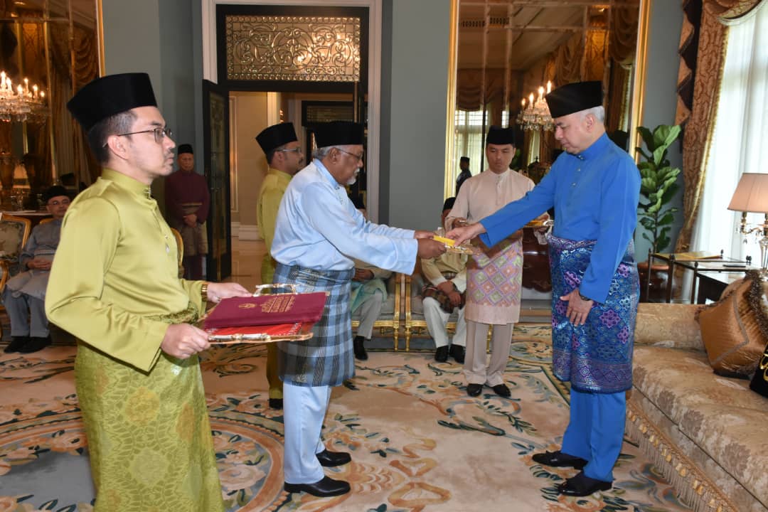 Sultan Perak terima zakat perniagaan RM8.17 juta bagi pihak MAIPk