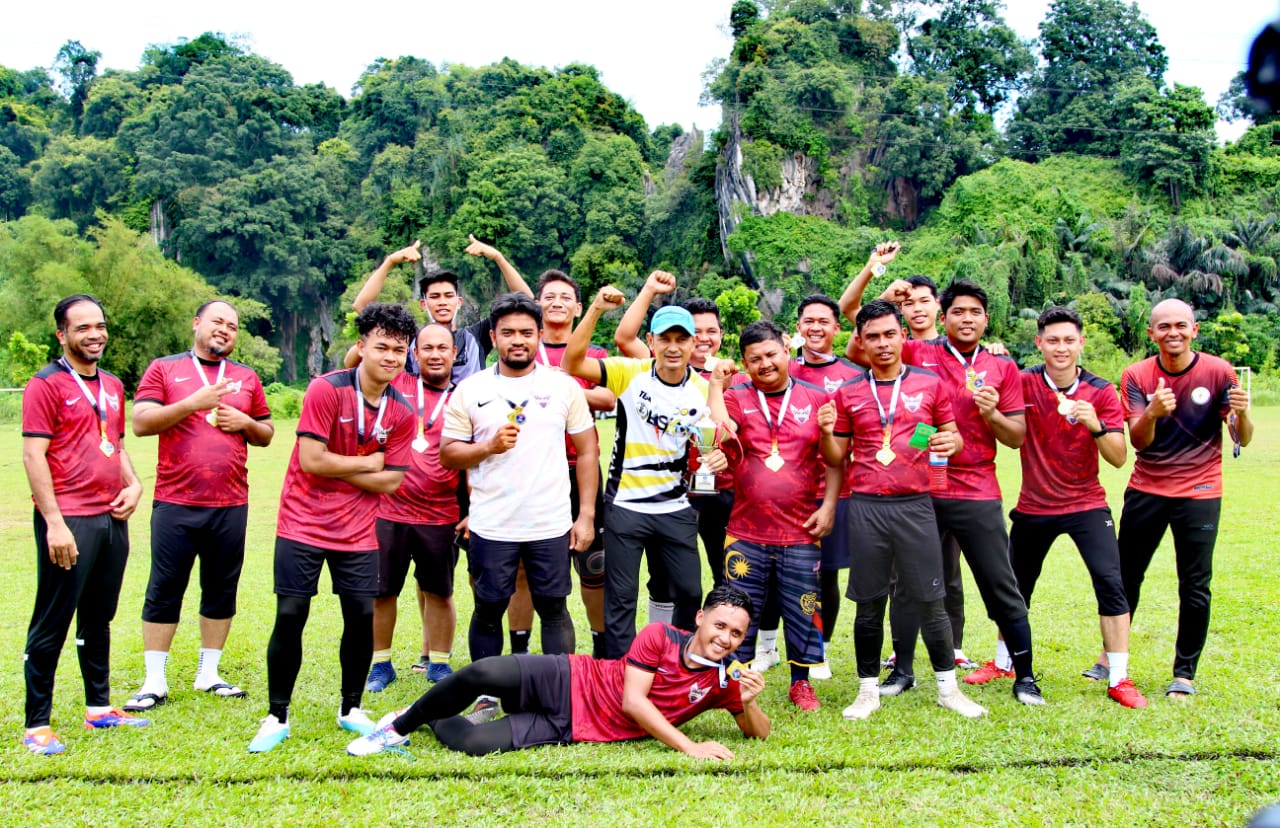KEJOHANAN BOLA SEPAK EMPAT PENJURU