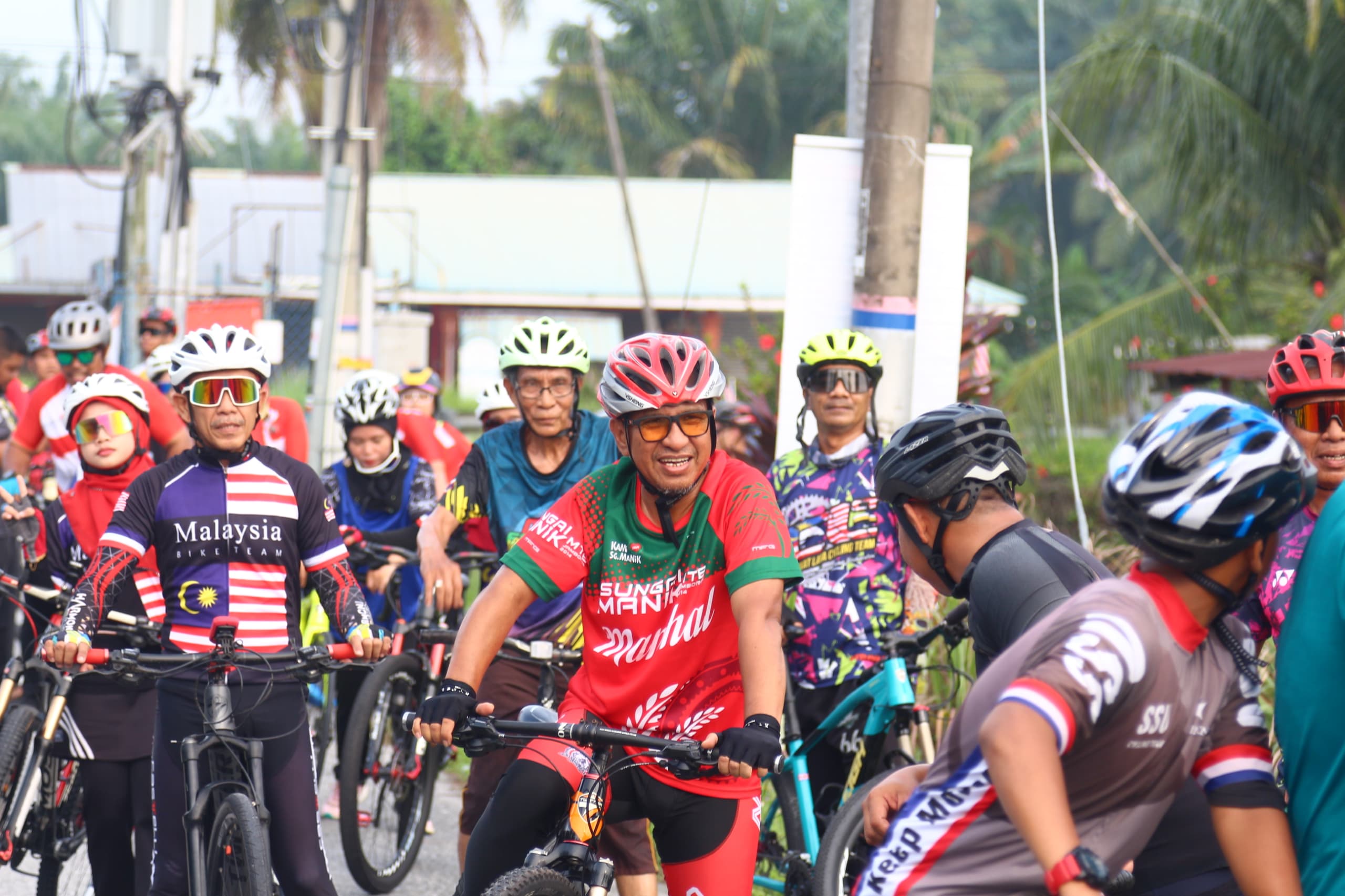 KAYUHAN HARI MALAYSIA 2024 DISAMBUT MERIAH