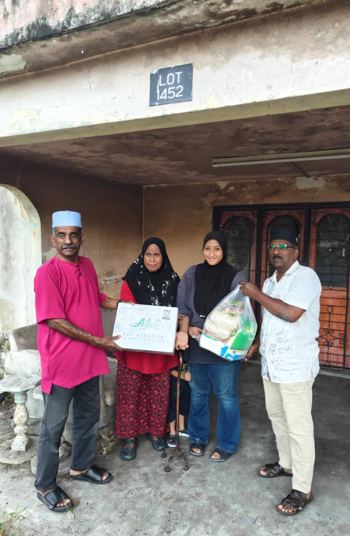 PERSATUAN INDIA MUSLIM PERAK BERKOLABORASI BERSAMA SYARIKAT MINYAK AFIAT SUMBANG BANTUAN KEPERLUAN.